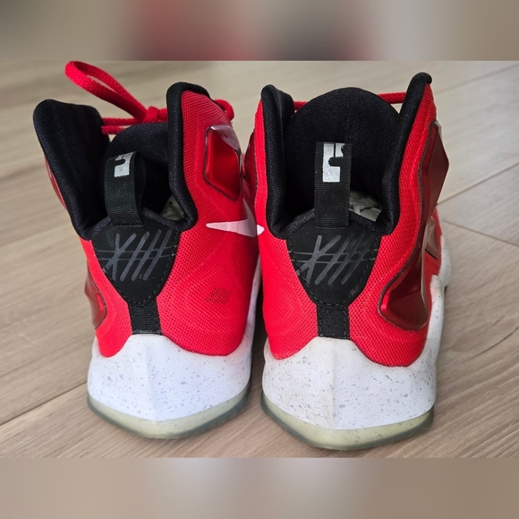 Nike LeBron 13 PS "Away" red sneakers - Picture 4 of 13